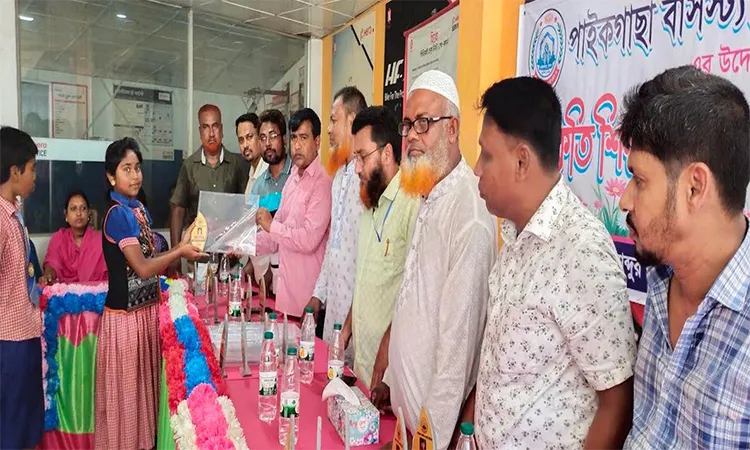 Paikgachha Business Association Honors Meritorious Students