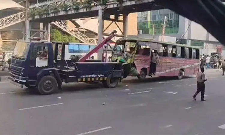 2 Killed as Bus Rams Into Roadside Workers in Banani, Dhaka