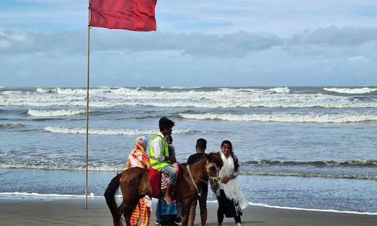 Seaports Asked to Hoist Local Cautionary Signal 3