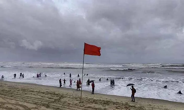 Kalbaisakhi Storms Persist; Signal 3 at Four Seaports