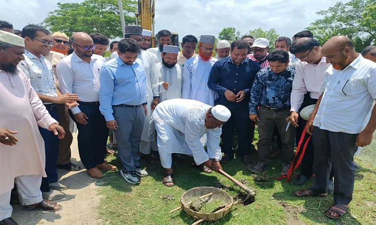 The excavation project is being managed by NGOs Uttaran and Solidaridad, who have previously completed 52 similar canal projects across 12 upazilas.
