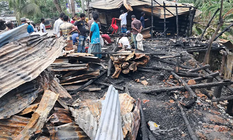 Six shops gutted in Morelganj fire, losses estimated at Tk 30 lakh