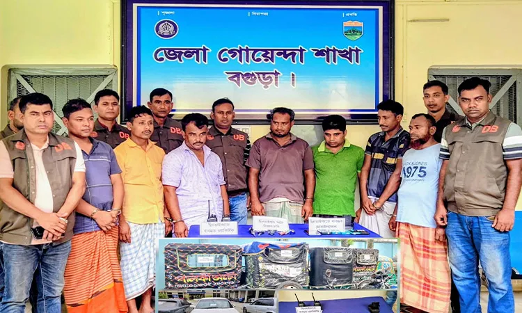 The arrests and recoveries were confirmed by DB OC Iqbal Bahar following a raid based on a police case.