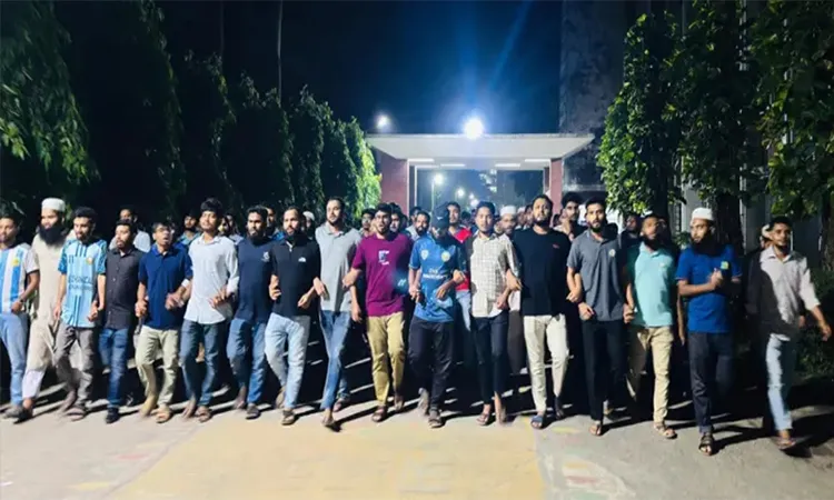 The protest march began at the DUET Central Mosque.