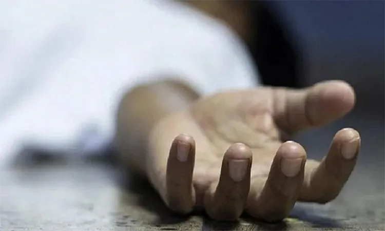 The victim, identified as Saiful Islam (also known as Ismail), was found lying on the road in front of the Coast Factory around 12:30 AM.
