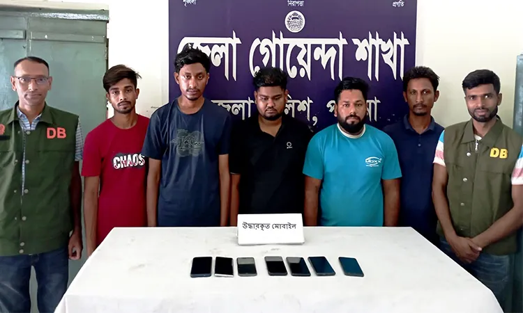 5 Arrested in Pabna Online Gambling Raid by DB Police
