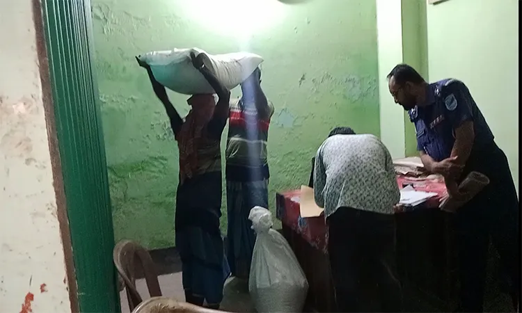 Assistant Commissioner (Land) and Executive Magistrate Shibbir Ahmed led the raid at the home of Abdus Samad Khan—a Jamaat-e-Islami worker.