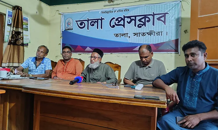 Satkhira Jamaat leader Dr. Mahmudul Haque interacted with Tala Press Club journalists.