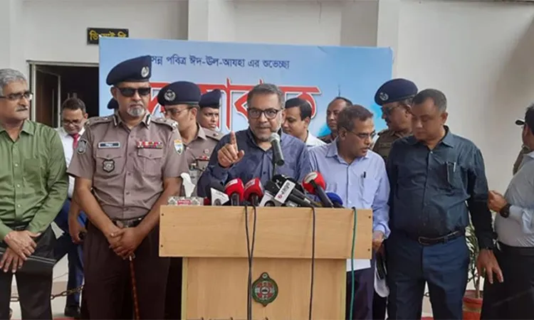 Railways Ministry Secretary Fahimul Islam with reporters after visiting Kamalapur Railway Station. Photo: Collected