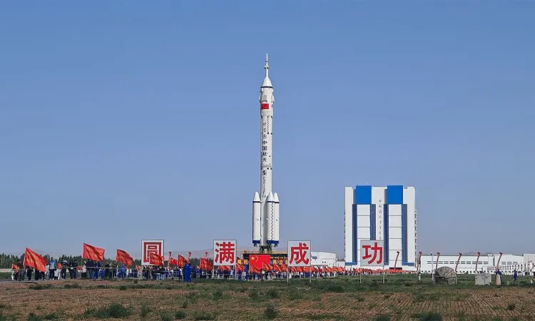 The combination of the Shenzhou-23 crewed spacecraft and the Long March-2F Y23 carrier rocket transferred to the launchpad at Jiuquan Satellite Launch Center in northwest China