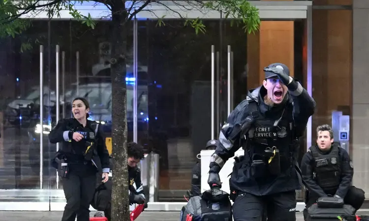 Secret Service Kills Gunman Near White House