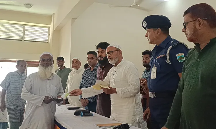 Naogaon-1 MP Distributes PM Relief Funds in Porsha