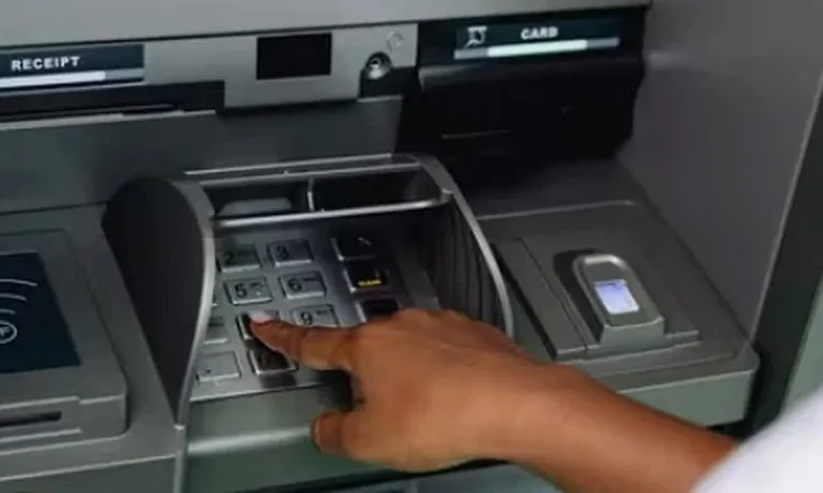 Despite Bangladesh Bank orders to ensure uninterrupted holiday ATM transactions, multiple commercial booths in central Dhaka ran entirely out of money due to a surge in festive withdrawals and severe interbank liquidity stress.