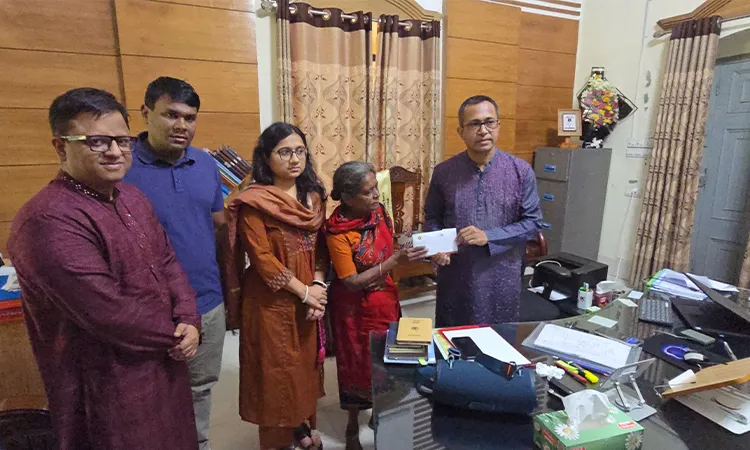 Faridpur Administration Steps In to Support Viral Folk Artist Laili Akhter