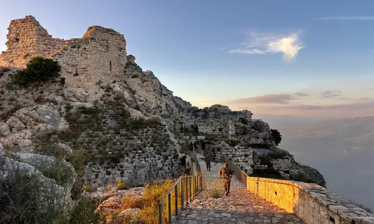 Israeli ground troops cross the Litani River to seize the strategic, 900-year-old Beaufort Castle.