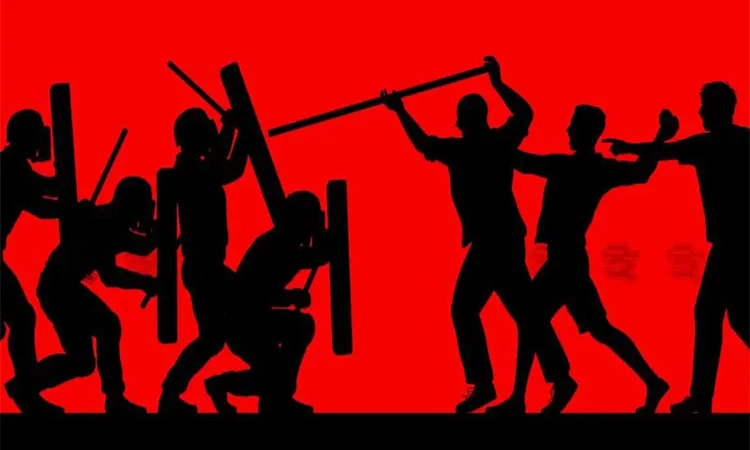 12 injured in Narail BNP infighting houses looted