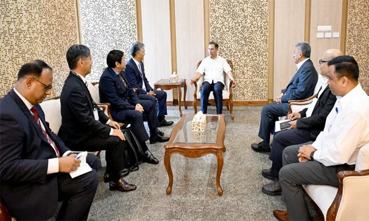 Mitsui & Co. delegation led by Makoto Sato called on Prime Minister Tarique Rahman at Cabinet Division, Bangladesh Secretariat, today. Photo : PMO