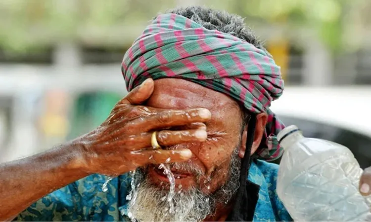 Narail Residents Suffer in Sweltering Heat as Heat-Related Illnesses Rise