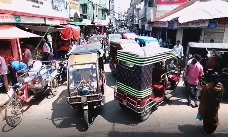 Illegal Autorickshaws Cause Traffic Jams in Jhalakathi