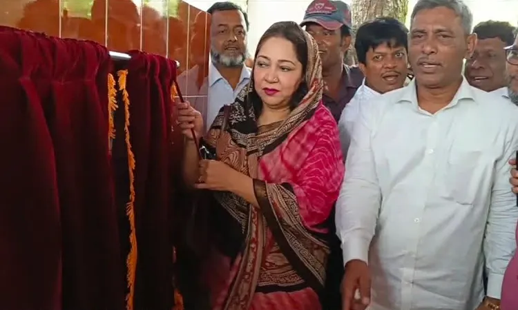 Faridpur-3 MP Chowdhury Nayab Yusuf Ahmed formally opened the facility at Dhalar intersection in Tepakhola, Faridpur.