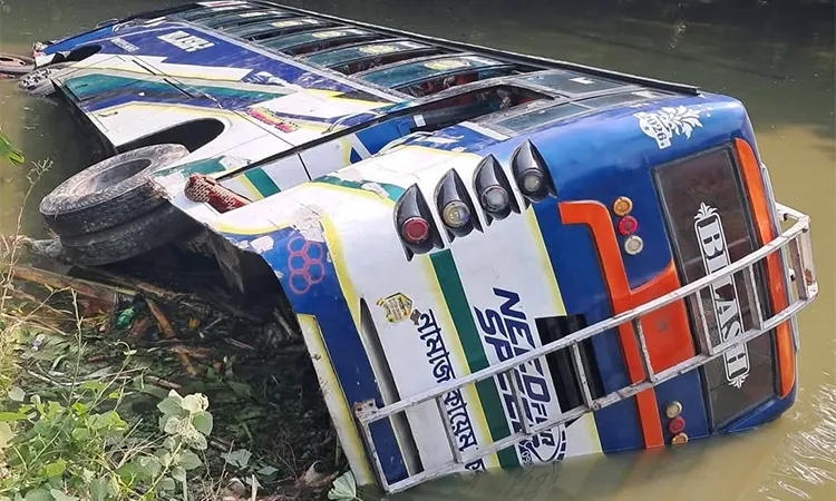Bhola Bus Plunges into Ditch; Passengers Escape Unhurt