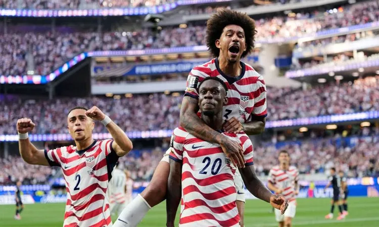 USA Thrash Paraguay 4-1; Canada Grab Historic Point