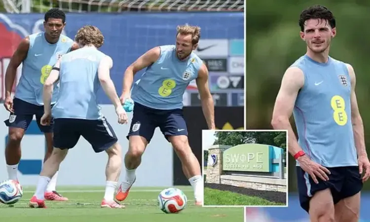The incident occurred as the team transferred from their initial training camp in Florida to their tournament base at the Swope Soccer Village in Kansas City.