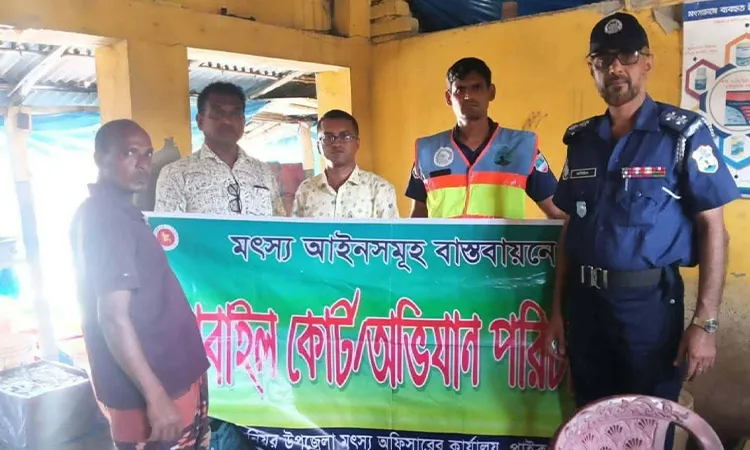 Khulna Fisheries Drive Fines Traders, Releases 1 Lakh Fry