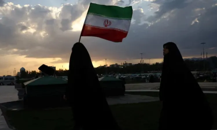 US and Iran Sign Ceasefire Agreement to End War, Though Trump Warns of Future Attacks
