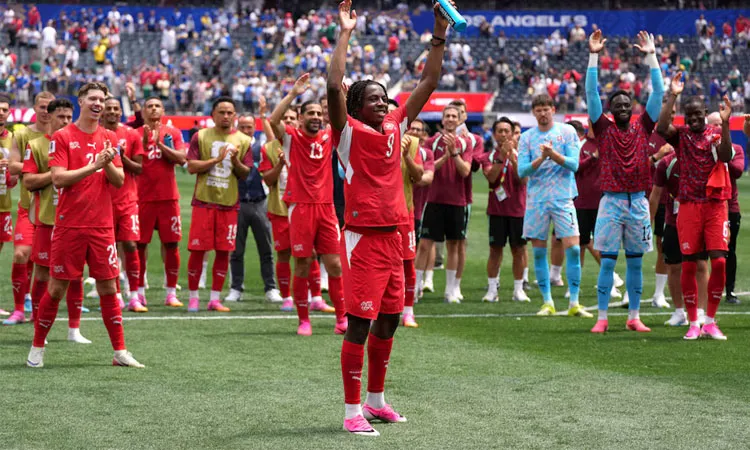 Super-Sub Manzambi Sparks Switzerland to 4-1 World Cup Win Over Bosnia