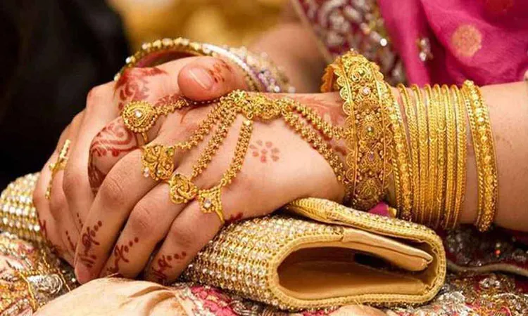 The Bangladesh Jeweller's Association (BAJUS) has reduced the price effect from today.