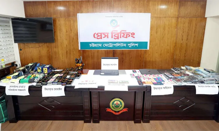 Chittagong Police Arrest 5 in Mobile Theft Ring Bust