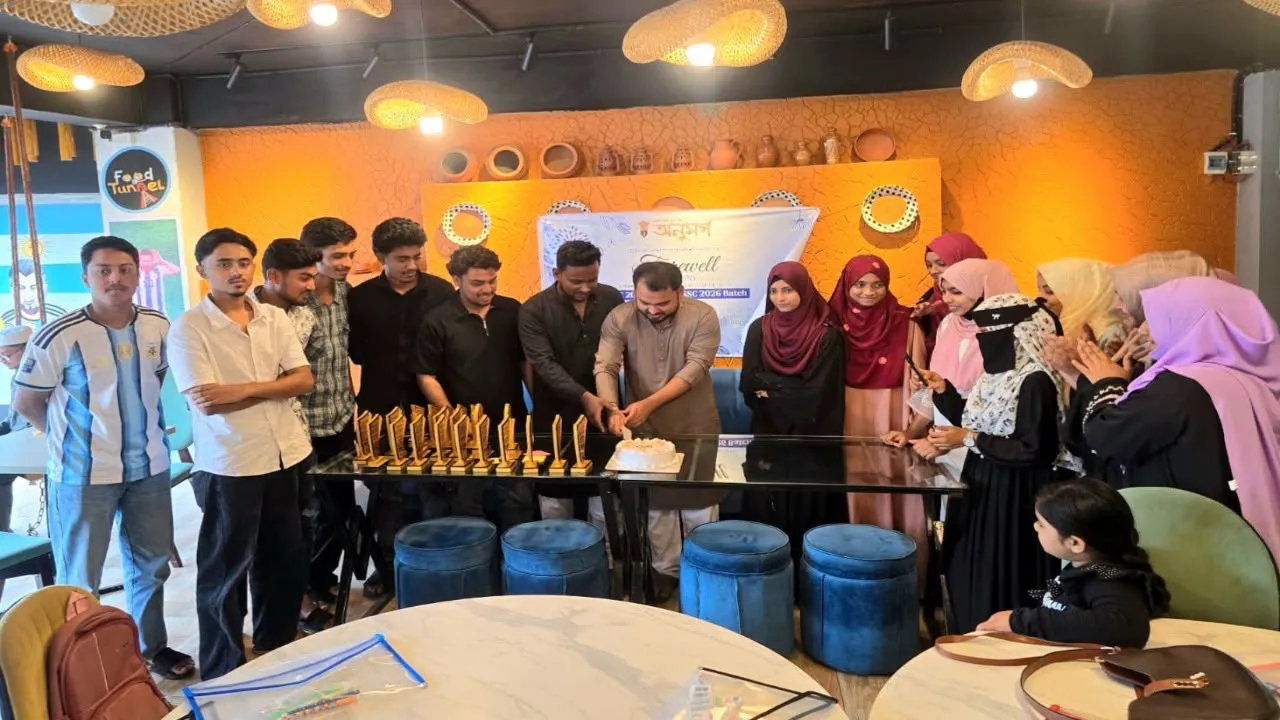Anusarg Shiksha Parivar Bids Farewell to Sonaimuri Students