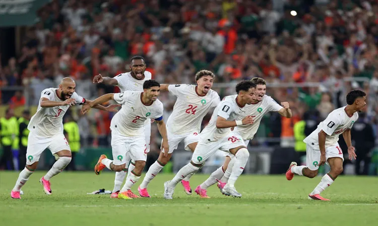Morocco defeat the Netherlands 3-2 on penalties.