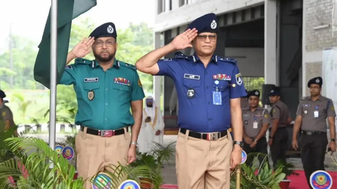 Police Return to Dark Blue Shirts and Khaki Pants Under New Uniform Policy