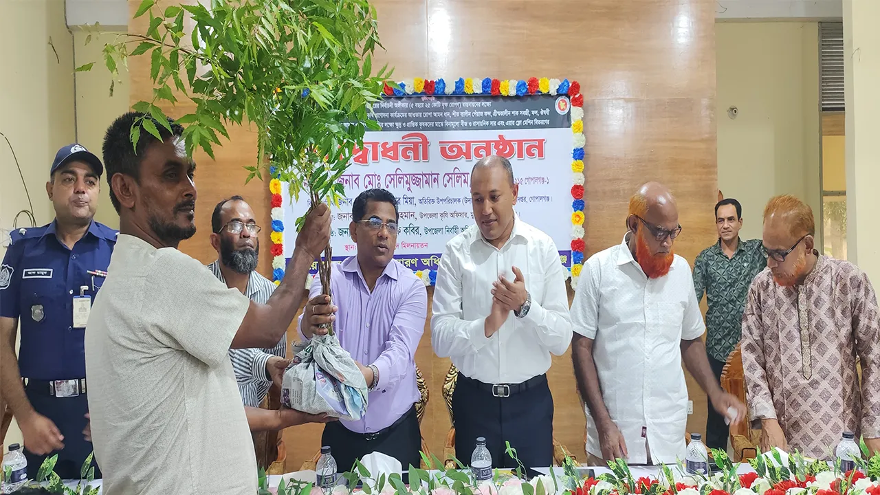 MP Selimuzzaman Selim Inaugurates Agricultural Incentive Distribution for 4,400 Farming Families in Muksudpur