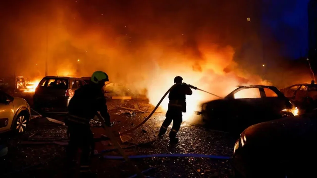 Russian Strikes Kill 28 in Kyiv Amid Air Defense Shortage