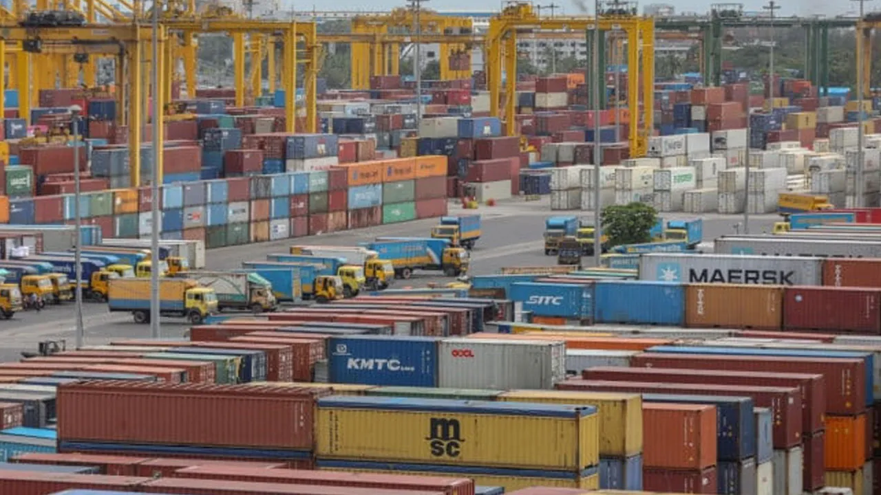 Ctg Customs to Auction 168 Containers Online Amid Port Row