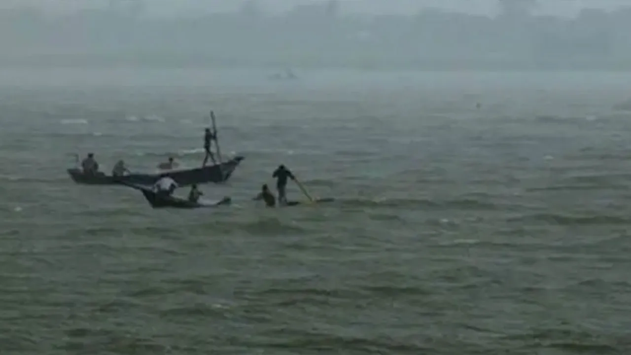Youth Missing After Boat Capsizes in Karnaphuli River