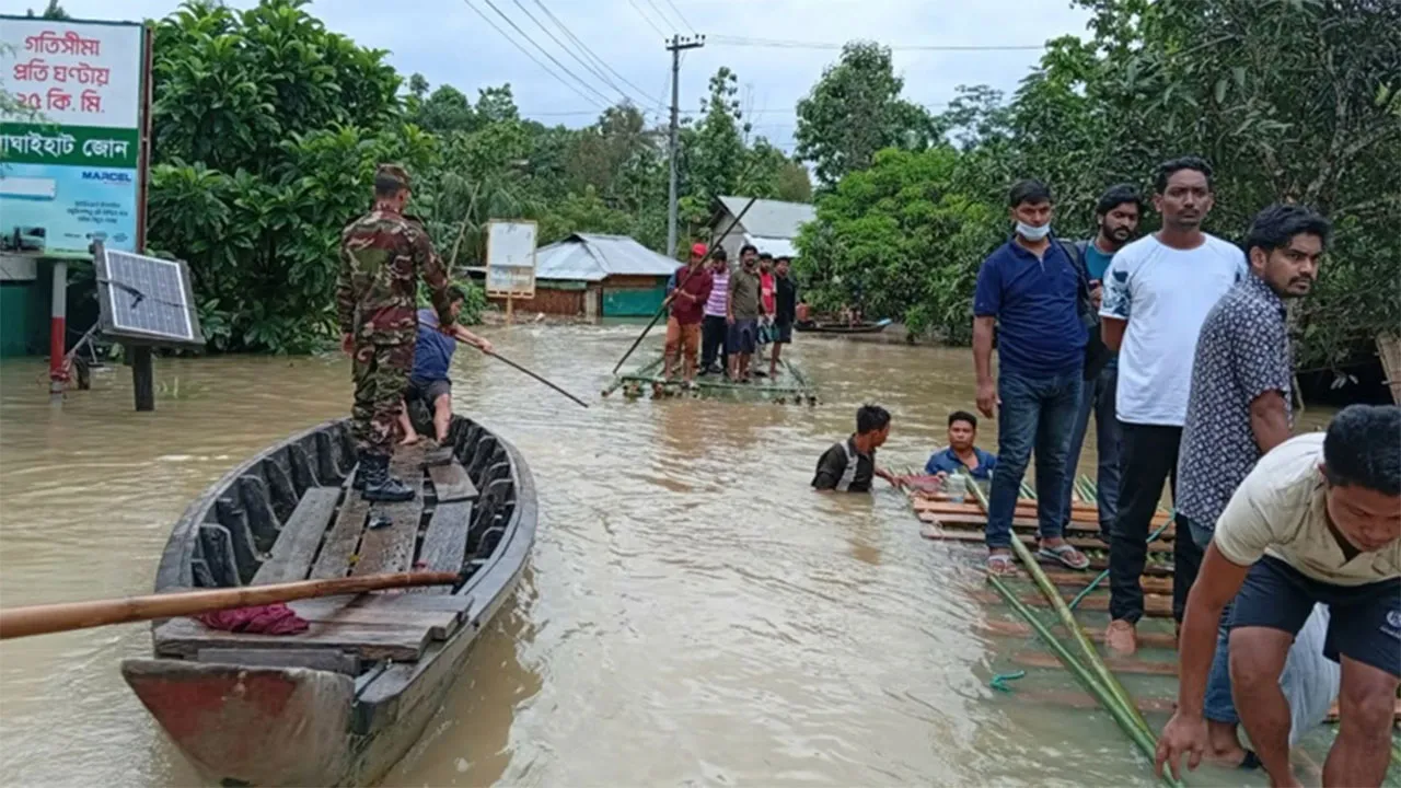 11 Dead, 650,000 Stranded as Floods Cripple Chittagong