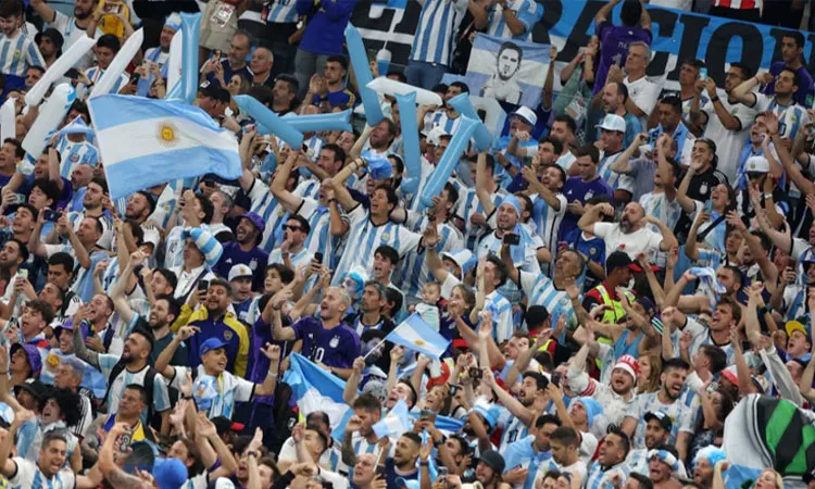 Argentine Fans Rush for Costly World Cup Final Flights