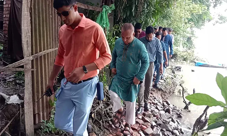Dr. Ziauddin Haider Inspects Sugandha River Erosion in Jhalokati