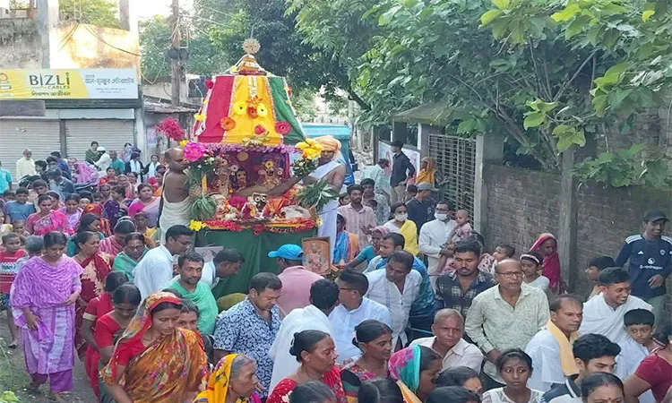Colorful Rath Yatra Festival Begins in 15 Paikgachha Temples