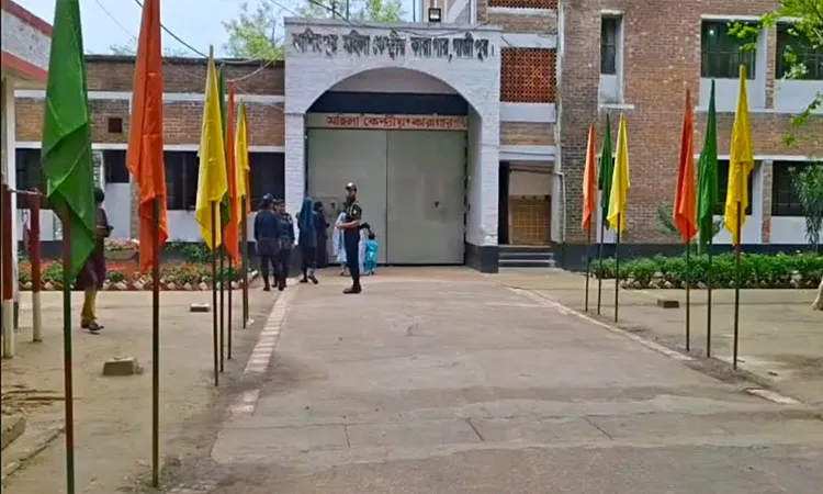 Prison authorities suspended two matrons and five guards for the incident.