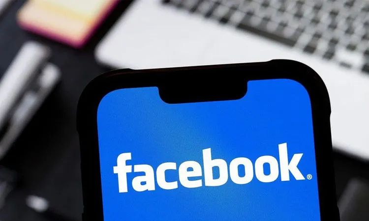 Facebook Desktop Version Suffers Sudden Outage