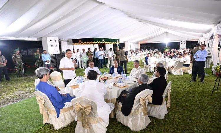 Prime Minister Tarique Rahman greeted leaders of political parties participated in the simultaneous anti-fascist movement. Photo: PMO