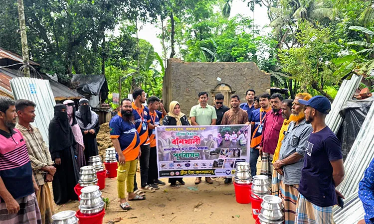 Dream Touch BD Distributes Flood Relief in Banshkhali