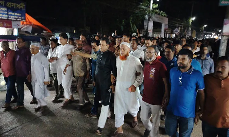 Local BNP leaders, activists, relatives and well-wishers took to the streets.