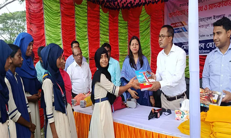 Faridpur DC Md. Mazharul Islam visited the remote Padma river chars to lead a public awareness campaign against child marriage and drug abuse.
