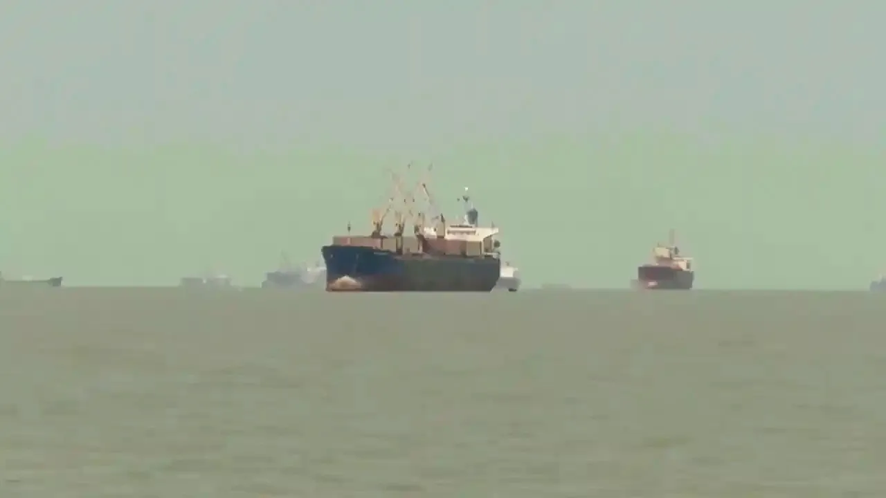 Red Sea Crisis Raises Bangladesh Oil Import Costs